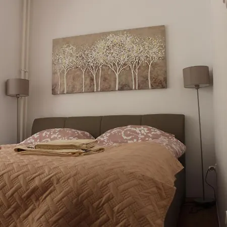 Ramonda - New Apartman