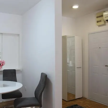 Ramonda - New Apartman Belgrade