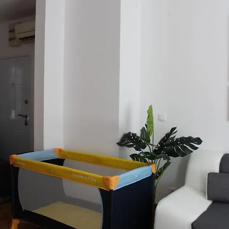 Ramonda - New Apartman *